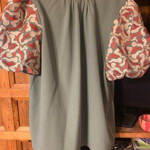 Entro Green Blouse NWT (XL) with puff sleeves